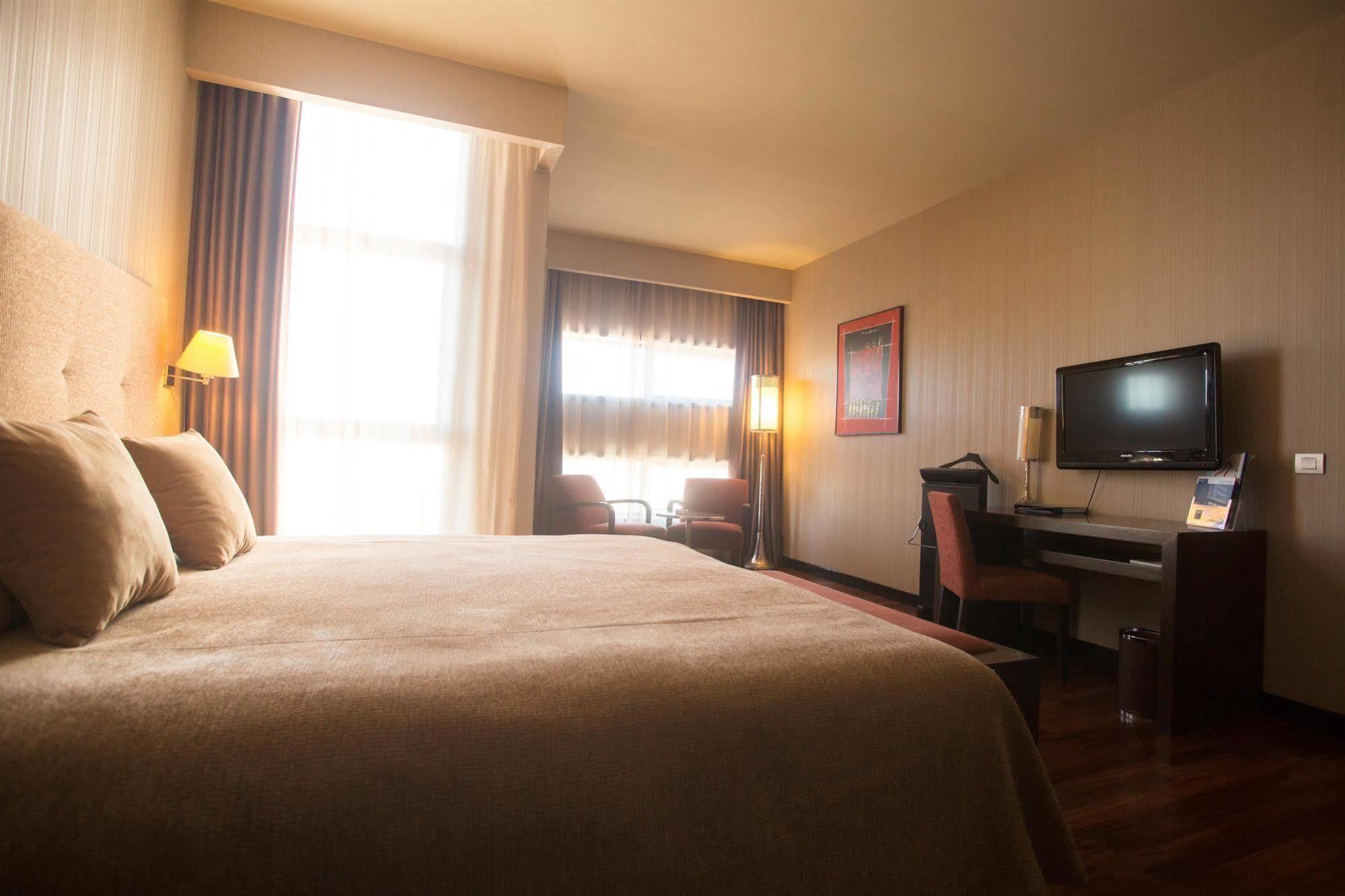 Barcelo Hotel 4*